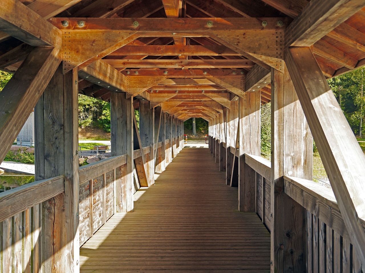 pedestrian bridge, covered, truss